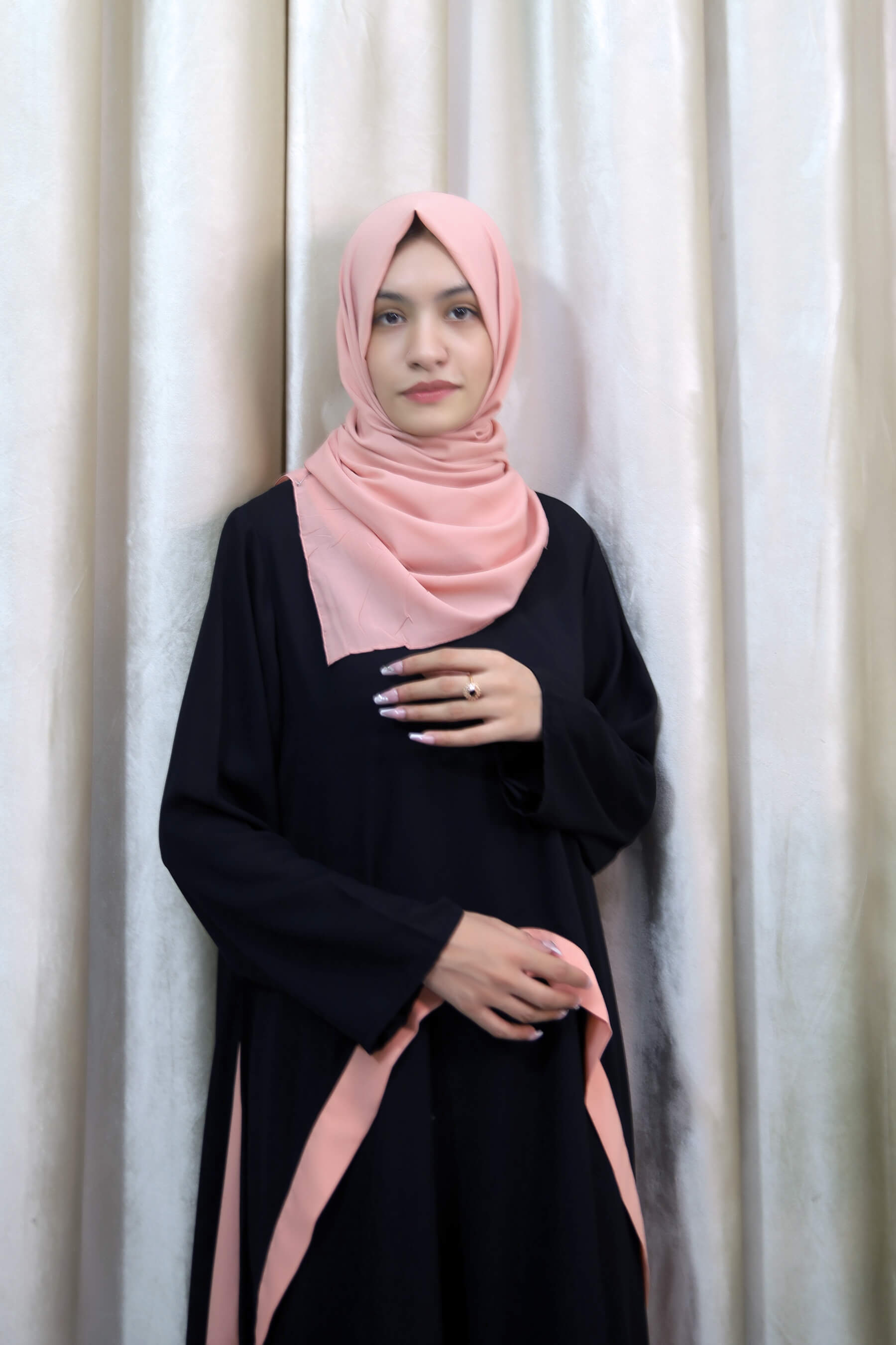 Sophie - Black Abaya with Soft Pink Contrast – Modest Maxi Dress in UK