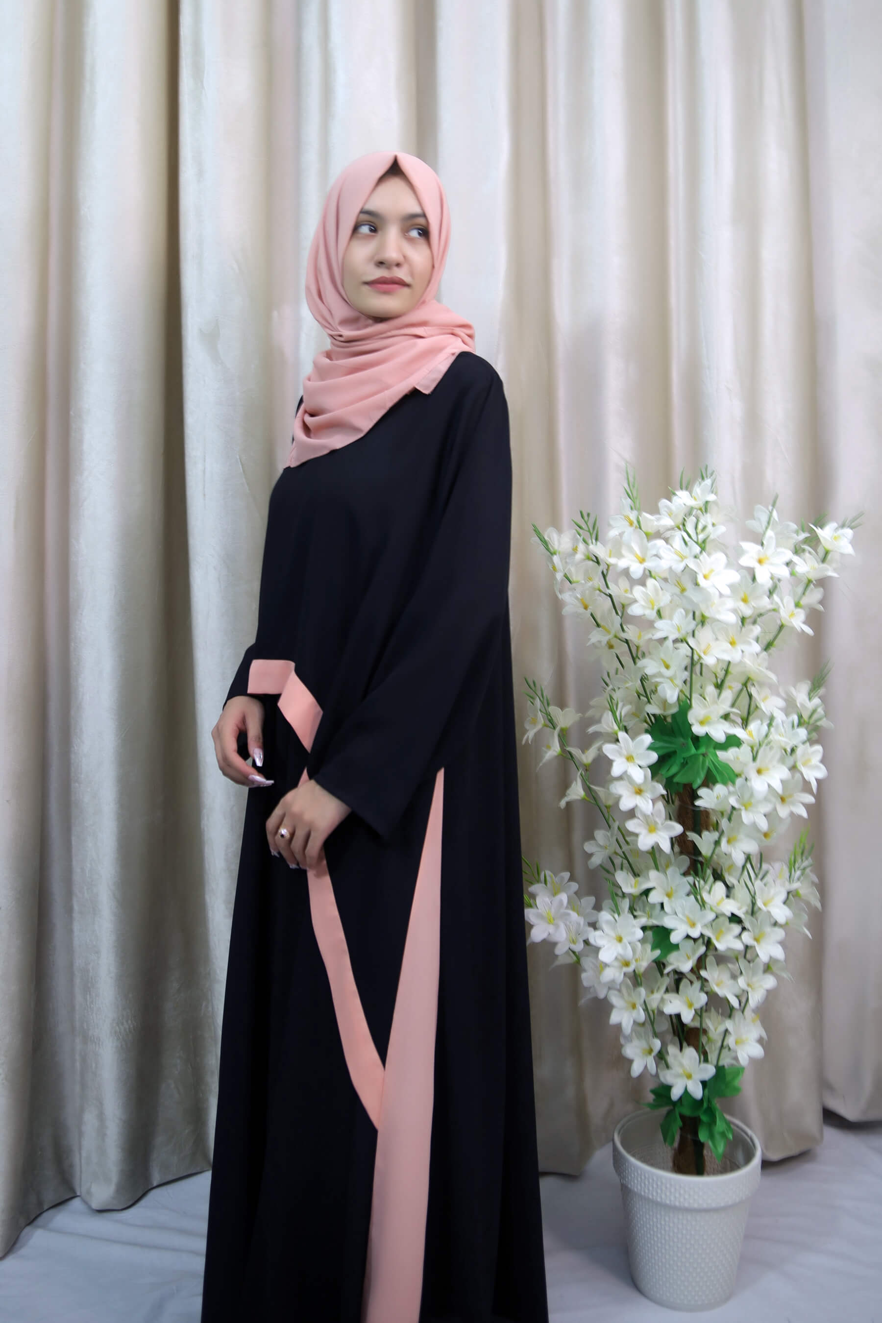 Sophie - Black Abaya with Soft Pink Contrast – Modest Maxi Dress in UK