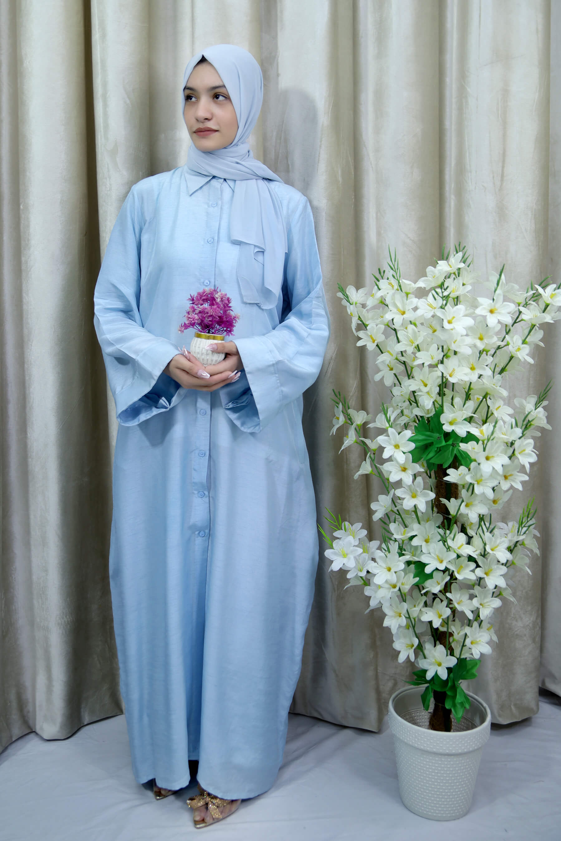 Shehnaz - Light Blue Button-Down Abaya with Pockets – Everyday Elegance
