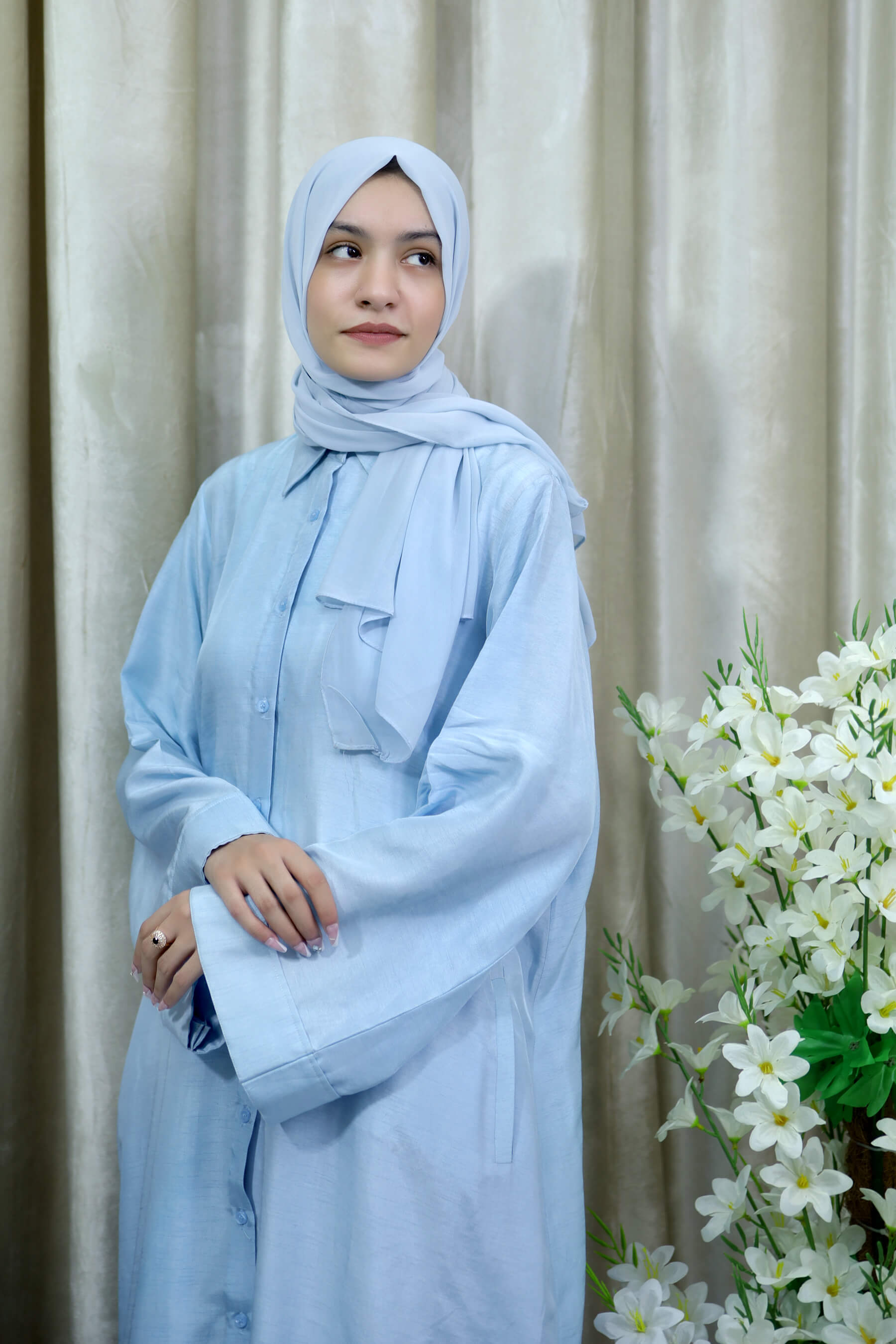Shehnaz - Light Blue Button-Down Abaya with Pockets – Everyday Elegance