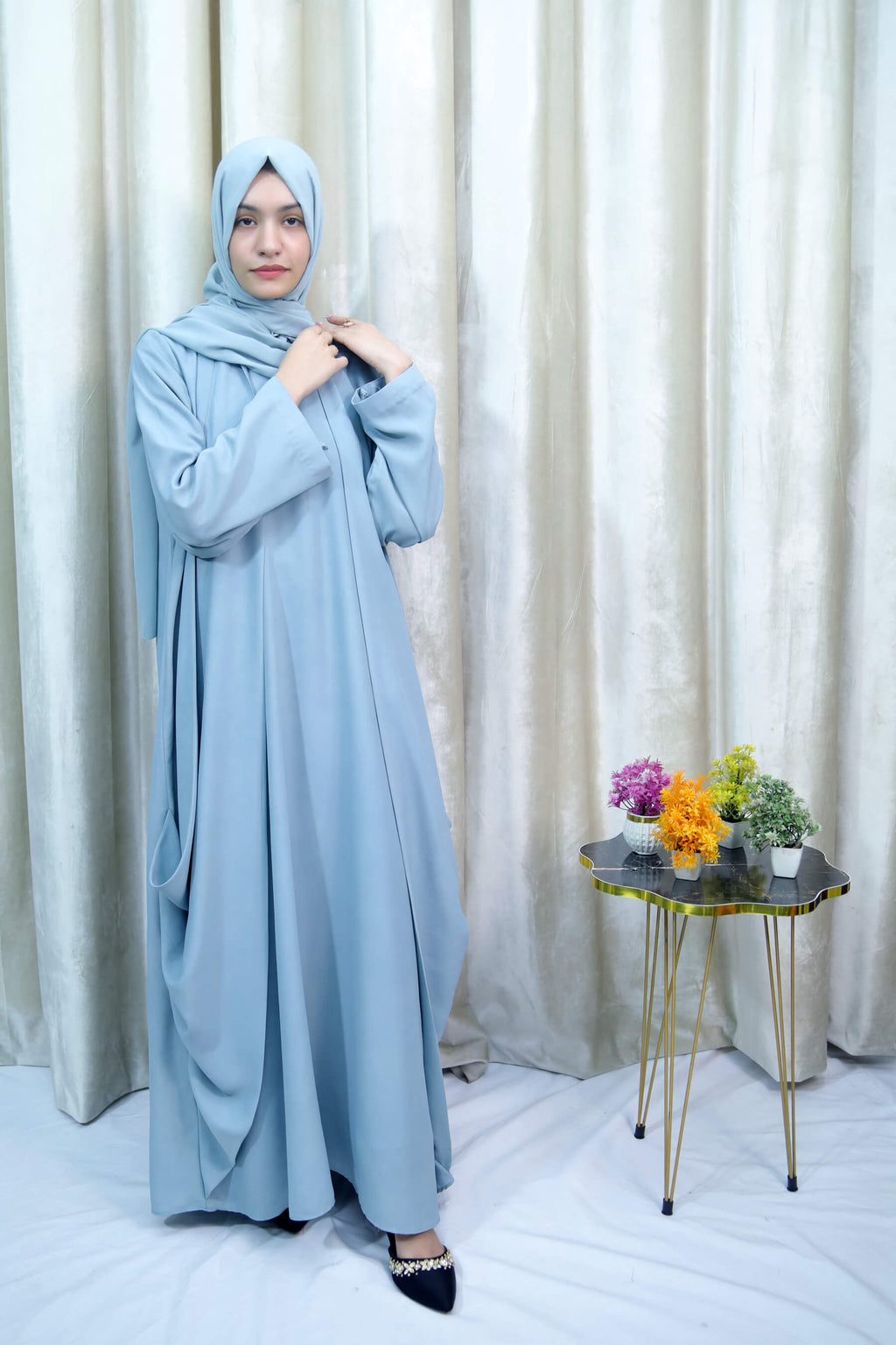 Elegant Light Blue Batwing Abaya for Women – Modest and Stylish UK Fashion