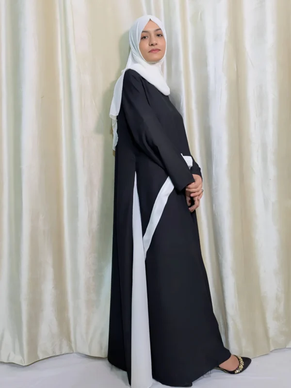 Sohphie - Elegant Black Butterfly Abaya with White Draped Detail – Modest & Flowing Design