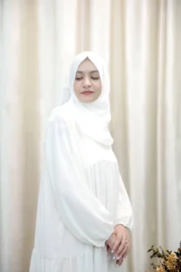 Nadrah - Elegant White Tiered Abaya Dress – Modest Georgette Maxi for Women in UK